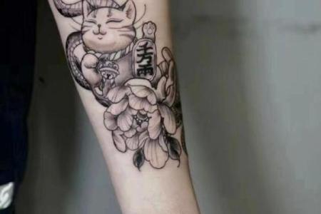 属鸡金命人士最适合的纹身选择，助你平步青云！