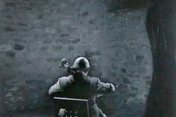 1952年属龙人的命运解析：工艺与智慧并存的传奇人生