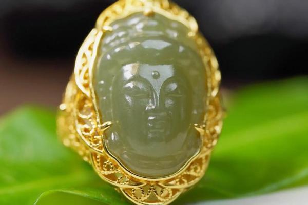 松柏木命者佩戴首饰的神秘意义与选购指南 松柏木命者佩戴首饰的神秘意义与选购指南