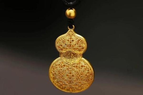 山火命的珠宝选择:如何通过首饰提升运势与健康? 山火命的珠宝选择:如何通过首饰提升运势与健康?