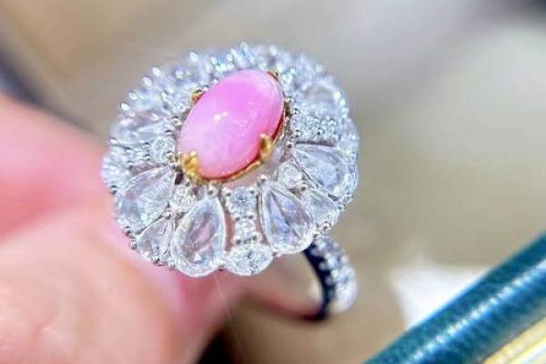 大海水命的人适合戴什么戒指？探寻与命理相伴的饰品之美！