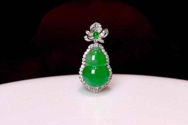 土命的翡翠之选:增强运势与福气的天然宝石 土命的翡翠之选:增强运势与福气的天然宝石