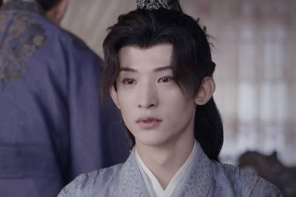 贵妃命:命运的起伏与情感的纠葛 贵妃命:命运的起伏与情感的纠葛