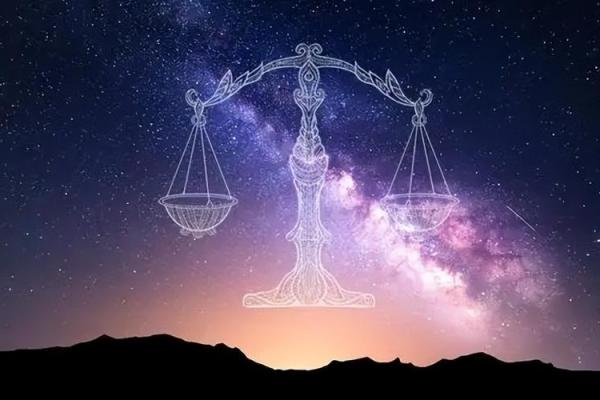 1985年出生者的星座与命运解析：神秘星座的魅力与命运之路