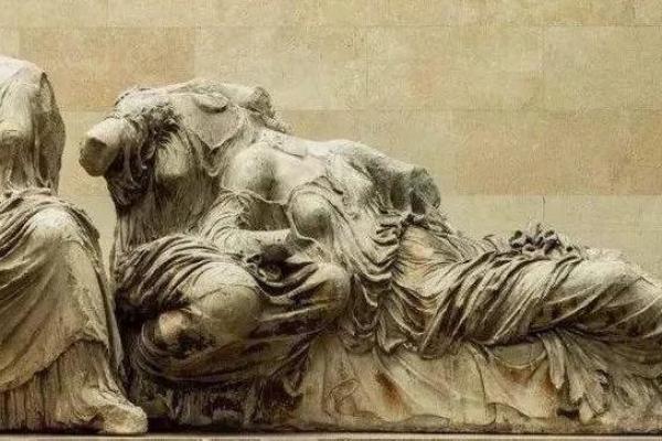 解密女命的魅力:如何影响男命的命运轨迹? 解密女命的魅力:如何影响男命的命运轨迹?