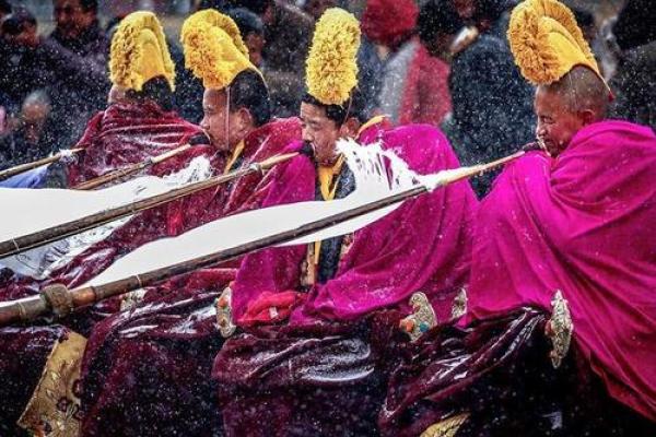 尼姑命的独特之处:从信仰到生活的智慧之旅 尼姑命的独特之处:从信仰到生活的智慧之旅