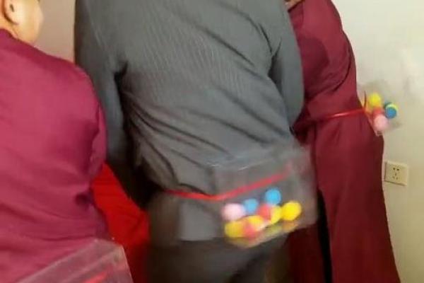 男人屁股翘的命运解析:从身体特征看生活优势与挑战 男人屁股翘的命运解析:从身体特征看生活优势与挑战