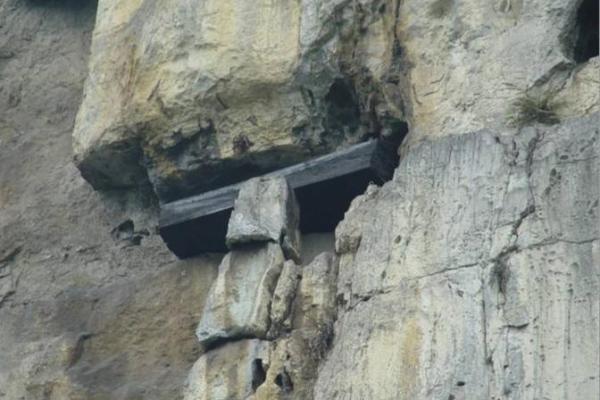 水命的人应该在枕头下放什么?揭开神秘的风水密码! 水命的人应该在枕头下放什么?揭开神秘的风水密码!