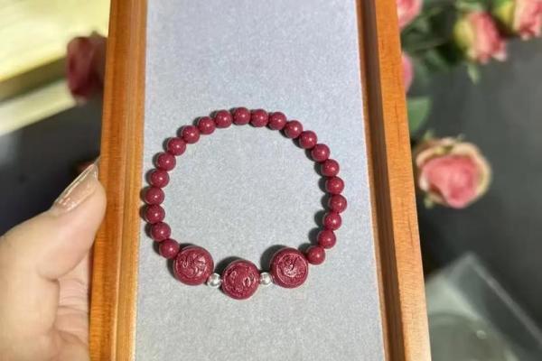 水命人的佩戴之道:如何选择适合的饰品以提升运势 水命人的佩戴之道:如何选择适合的饰品以提升运势