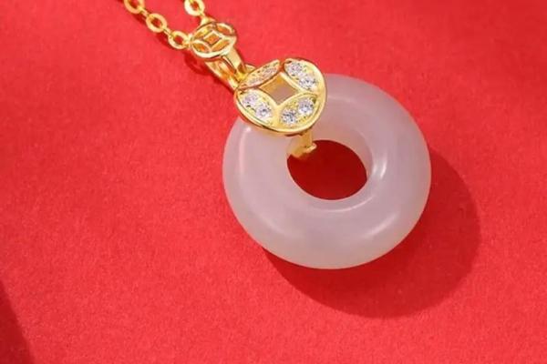 缺水命需要佩戴的首饰推荐,让你好运相伴! 缺水命需要佩戴的首饰推荐,让你好运相伴!