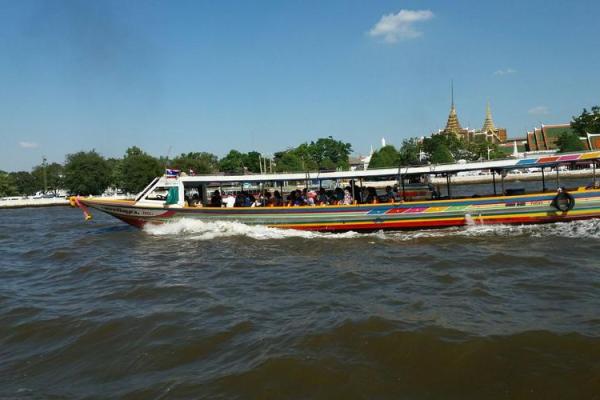 骑马坐轿:一段悠远的文化传统与现代生活的交融 骑马坐轿:一段悠远的文化传统与现代生活的交融