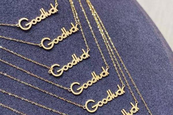 如何根据自己的命理特点选择适合的配饰,让好运常伴你身边! 如何根据自己的命理特点选择适合的配饰,让好运常伴你身边!