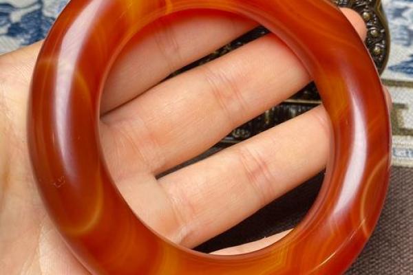 火命人如何选择适合自己的吉祥饰品与佩戴物品 火命人如何选择适合自己的吉祥饰品与佩戴物品