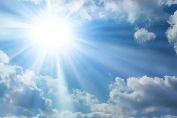 夏天出生的人:炎炎烈日下的命运与性格探秘 夏天出生的人:炎炎烈日下的命运与性格探秘