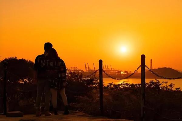 揽心术:从命理角度看女人如何吸引男人的秘密 揽心术:从命理角度看女人如何吸引男人的秘密