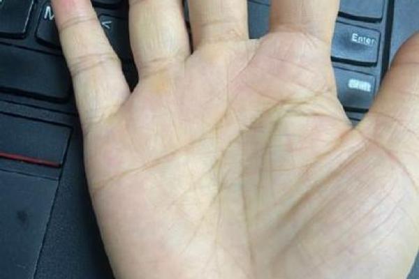 手指往后翘的神秘命理:你的人生密码揭示了什么? 手指往后翘的神秘命理:你的人生密码揭示了什么?