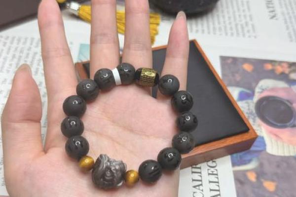 黑曜石的神秘力量:适合哪种命理的人佩戴? 黑曜石的神秘力量:适合哪种命理的人佩戴?