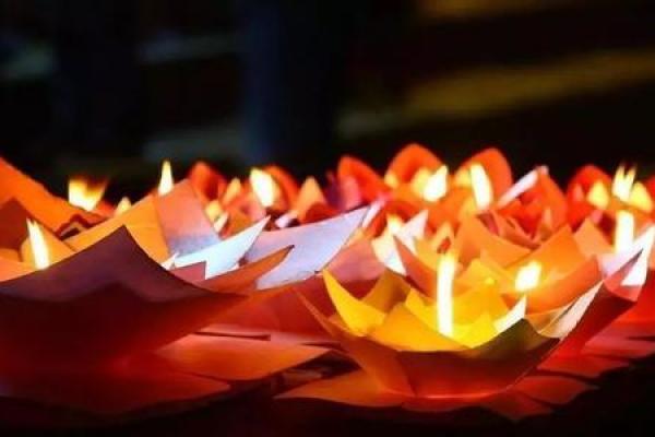 山头火命的水晶摆放指南:点燃内心的光芒与活力! 山头火命的水晶摆放指南:点燃内心的光芒与活力!