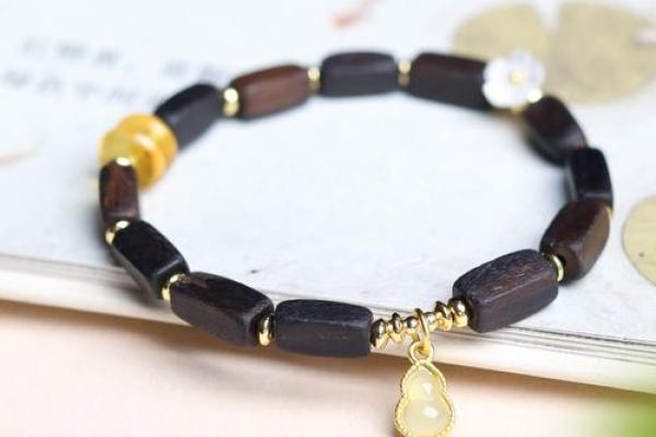 如何选择适合木命之人的文玩:增运与美感的完美结合 如何选择适合木命之人的文玩:增运与美感的完美结合