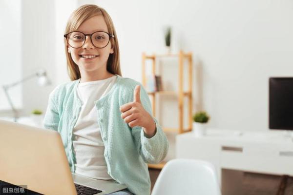 探秘头大脖子粗女士的命运之道,揭示内在与外在的深层联系 探秘头大脖子粗女士的命运之道,揭示内在与外在的深层联系