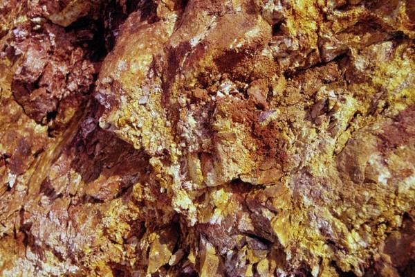 什么命的人适合玩金矿？揭秘金矿投资的成功之道！