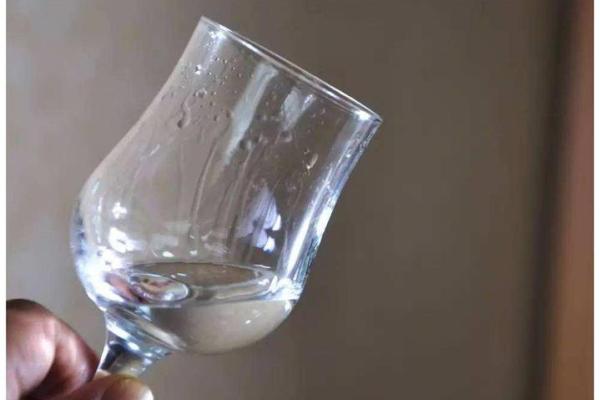 水命者如何选择颜色，避开不吉之色的秘籍