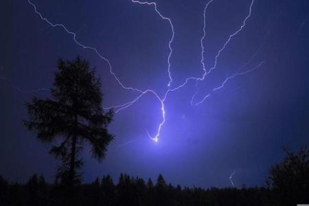 揭秘鼠出洞时辰，解析命理与人生轨迹