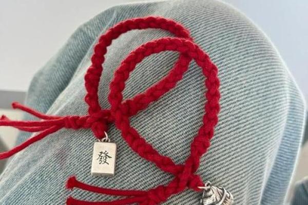 属蛇木命与哪些命合财运，开启财富之门！