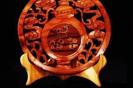 属猪的木命人适合戴什么饰品？探索命理与运势的秘密！