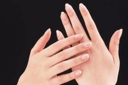 手指胖的人命运解析：脂肪与性格的奥秘探索