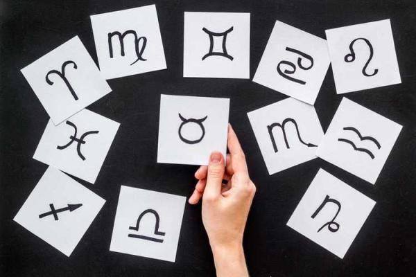 揭开后脑发际线太低的秘密:从命理角度解析你的运势与未来 揭开后脑发际线太低的秘密:从命理角度解析你的运势与未来