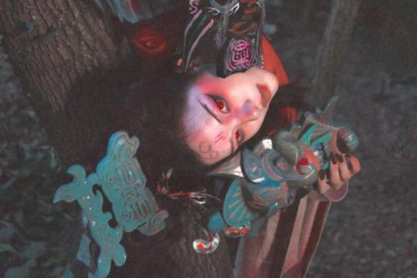 揭开女命三个七杀的神秘面纱：命运与性格的交织之旅