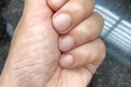 揭秘指甲形状：长圆形指甲的命理解读与生活影响