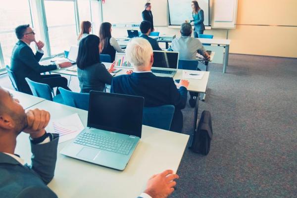 2006年出生的人命运解析：寻找人生的方向与机遇