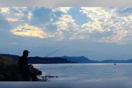 喜欢独处的人命格解析：内心自由的灵魂魅力与生活智慧