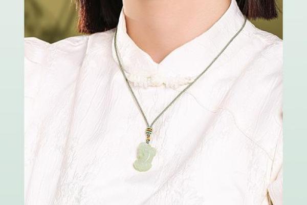 命里带金的朋友，佩戴哪些玉石最为合适？