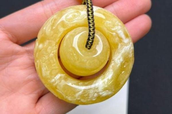 大林木命龙佩的神秘力量与佩戴技巧