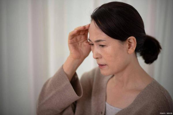 揭开双夫命的神秘面纱：是什么样的女性注定拥有双夫缘？