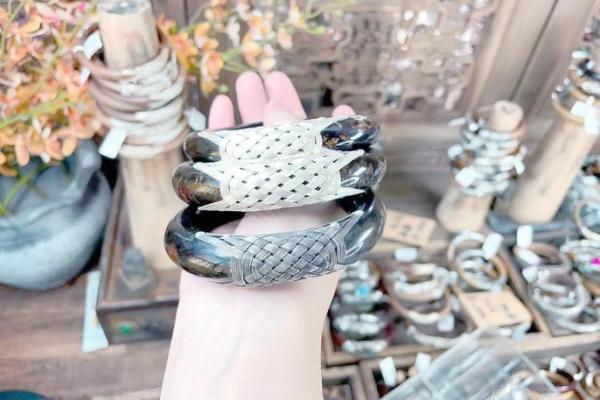 杨柳木命适合佩戴的首饰解析,助你扬帆起航! 杨柳木命适合佩戴的首饰解析,助你扬帆起航!