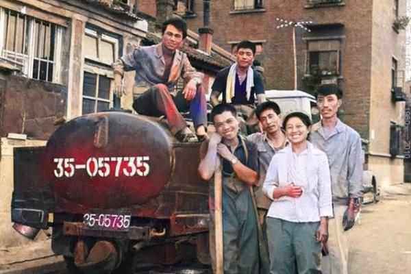 1980年10月的记忆：那段时光的温馨与怀念