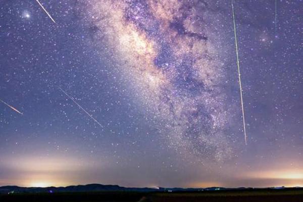 1985.11月出生的命运：星辰指引下的生命旅程