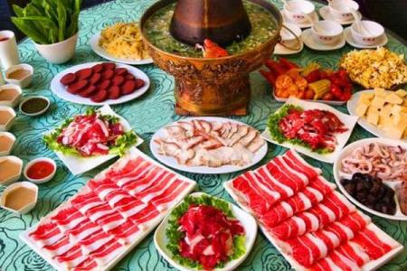 火锅与命理：什么命的人最适合享受火锅美食？