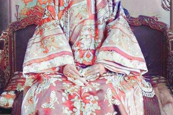 袁世凯与慈禧后的命运交错:一段历史的奇幻旅程 袁世凯与慈禧后的命运交错:一段历史的奇幻旅程