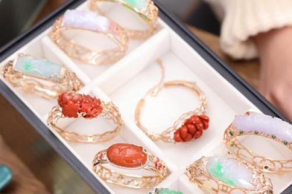 命理与玉石手镯:不可不知的禁忌与缘分 命理与玉石手镯:不可不知的禁忌与缘分