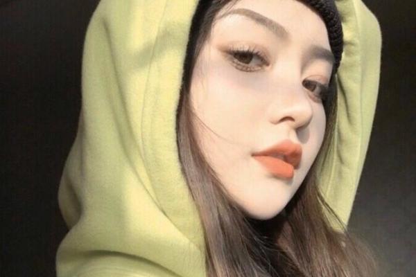 揭秘大众脸桃花命：如何识别和提升你的桃花运