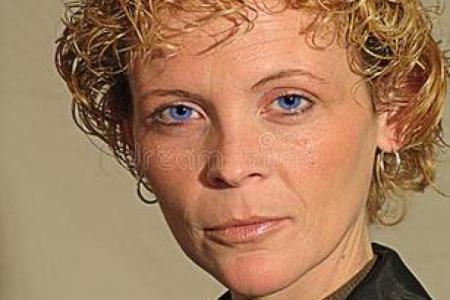 眼睛发蓝的人与命运的神秘联系