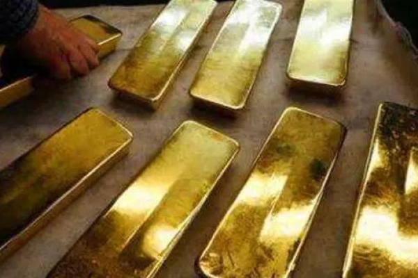 金箔金命男与哪些命的男士共事最为合拍？