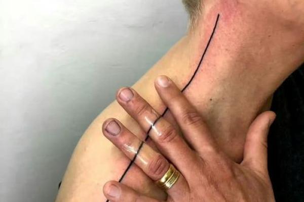 命艰之人为何选择纹身？探寻纹身背后的深意与温暖