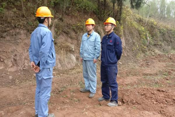 土命人墓地的方位选择及其重要性分析