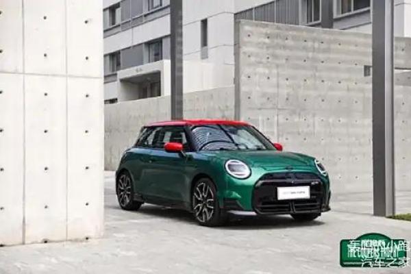 迷你风潮：宝马Mini如何引领小型车市场的时尚潮流